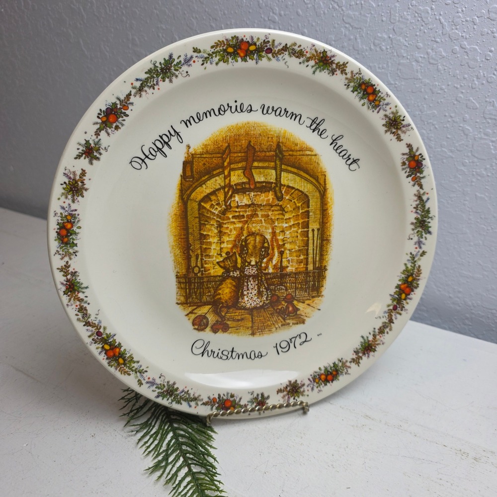 Vintage Holly Hobbie 1972 Christmas Plate Happy Memories Warm Heart Fireplace